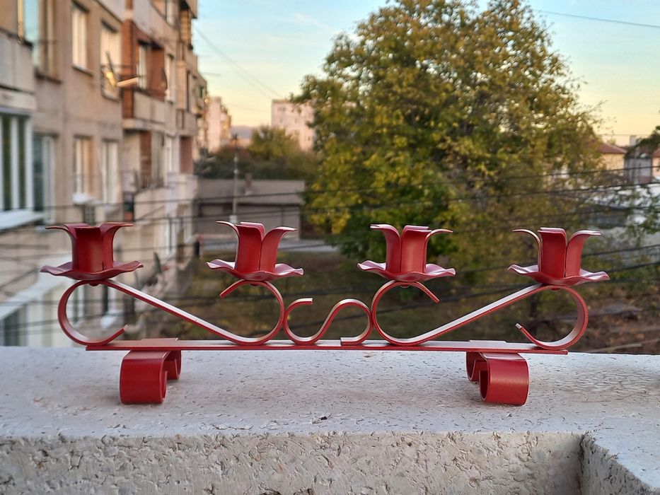 Свещник от соца, масивно желязо, ръчна изработка, ГДР, червен