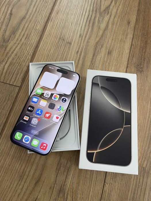 Iphone 16 pro  full box