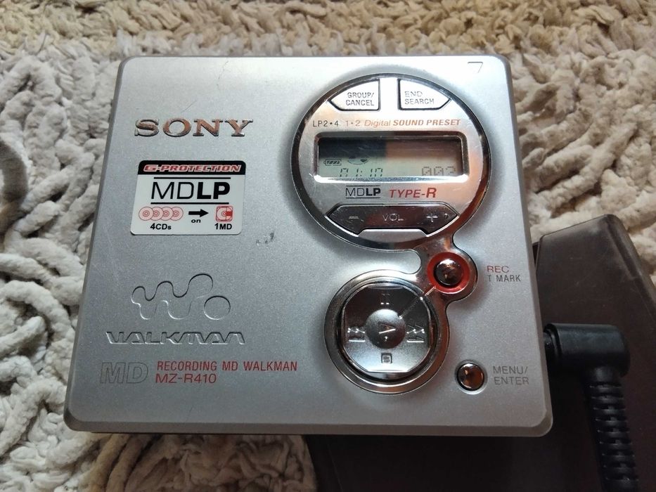 страхотен мини диск плеър записващ Сони-нов внос от Дания