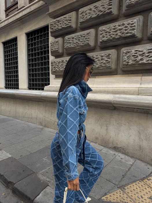 Уникален дънков сет наличен в размер M и L