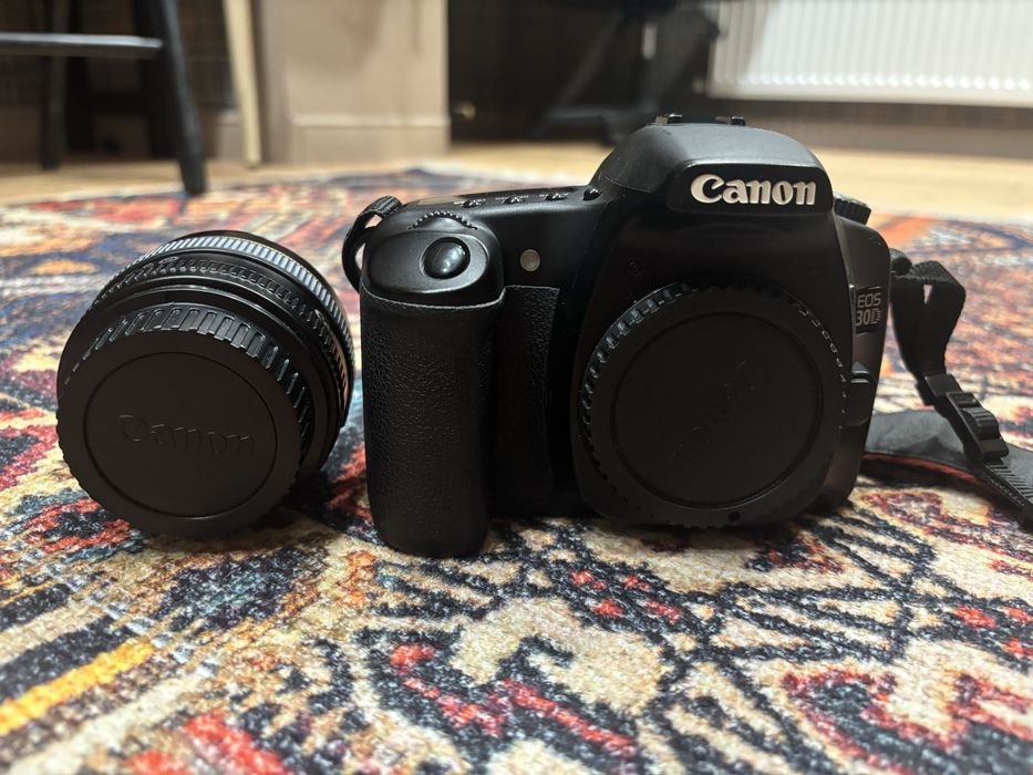 Продам фотоаппарат с объективом canon