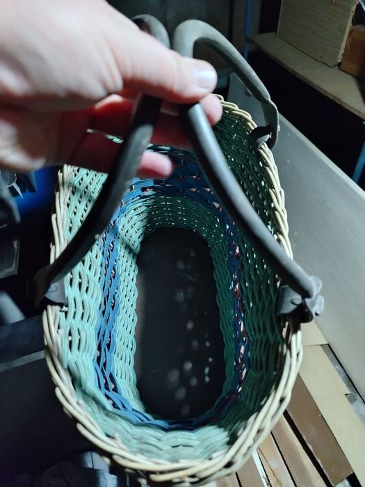 Продам корзину большую