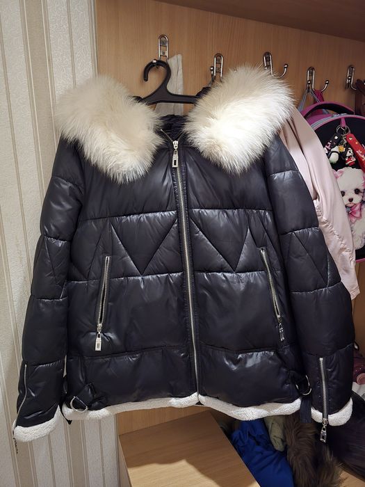Продам зимнию куртку в отличном состоянии