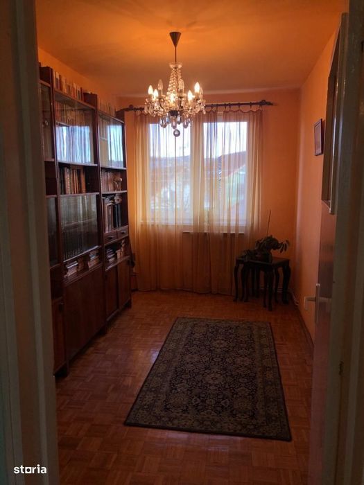 Apartament 3 camere Grigorescu decomandat etaj 2/4 cu parcare