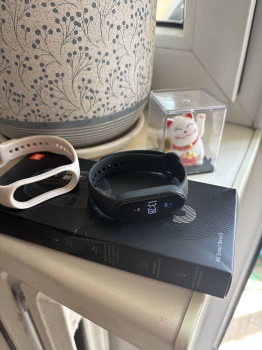Smart band 5 почти новые