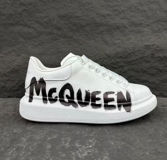 Adidasi Mc Queen