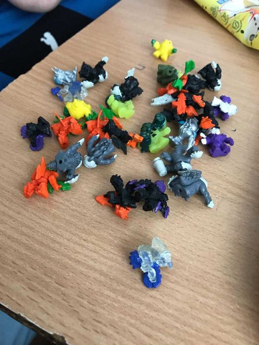 figurine silicon, 0,5 lei bucata,30 figurine=15 lei