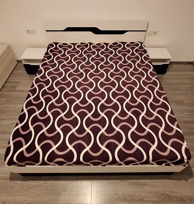 Dulap dressing 180x200 cu 4 uși - pat dormitor 160x200 somiera rabatabila cu 2 noptiere - comodă TV 260x55