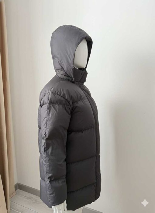 Продам новую куртку Calvin Klein