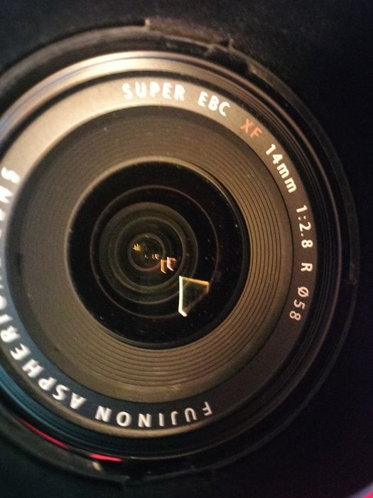 Kit Fujifilm XH1 + Fujifilm 14mm F2.8 si grip