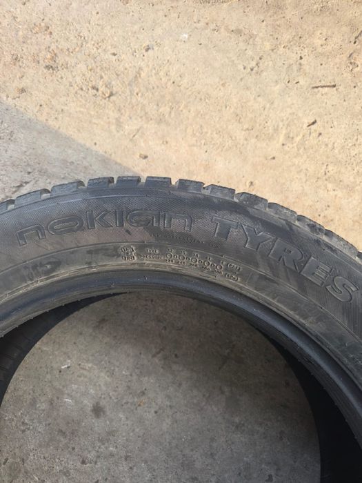 Продам резину размер 215/55/17 б/у