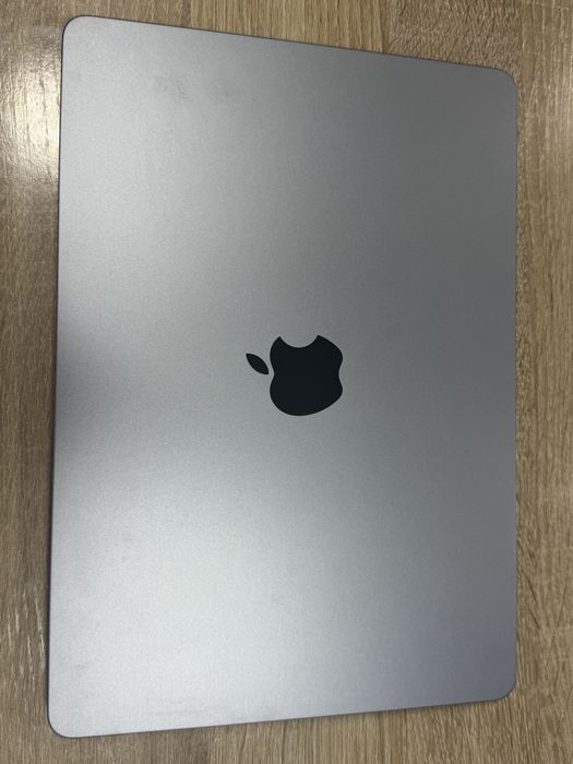 MacBook Air 13.6 M2 8/256