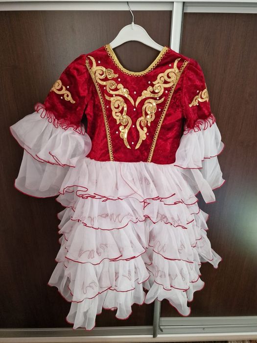 Қазақ киімі сатылады