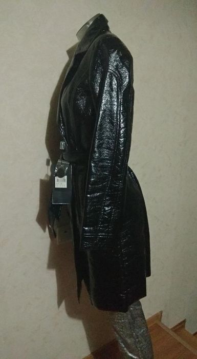 Плащ лаковый 44р