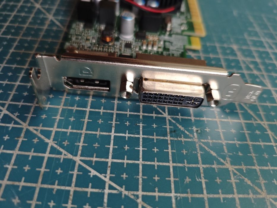 компютър PC Intel 4Core Ram8Gb NVME M.2 SSD-M710s SFF