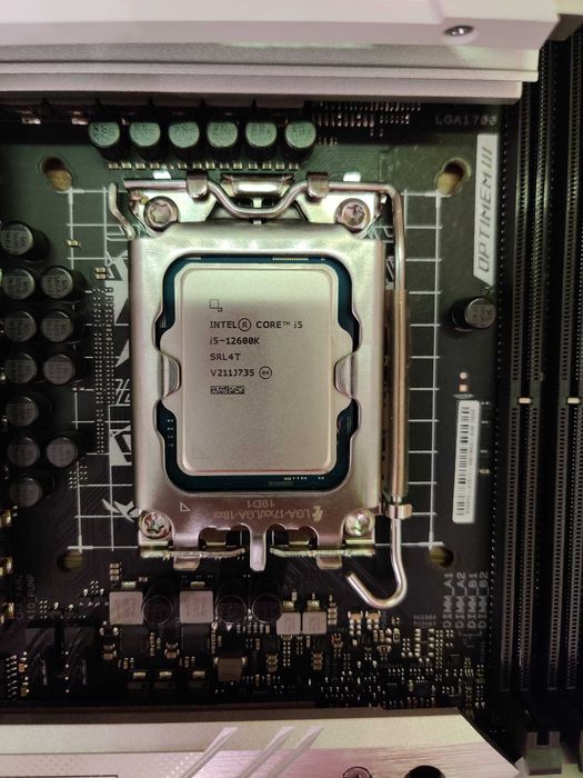 Комбо Asus ROG STRIX Z690-A Gaming WIFI D4+12600K+NZXT Z53