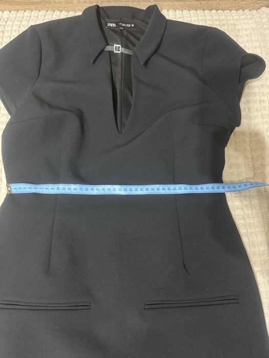 Черна рокля Zara