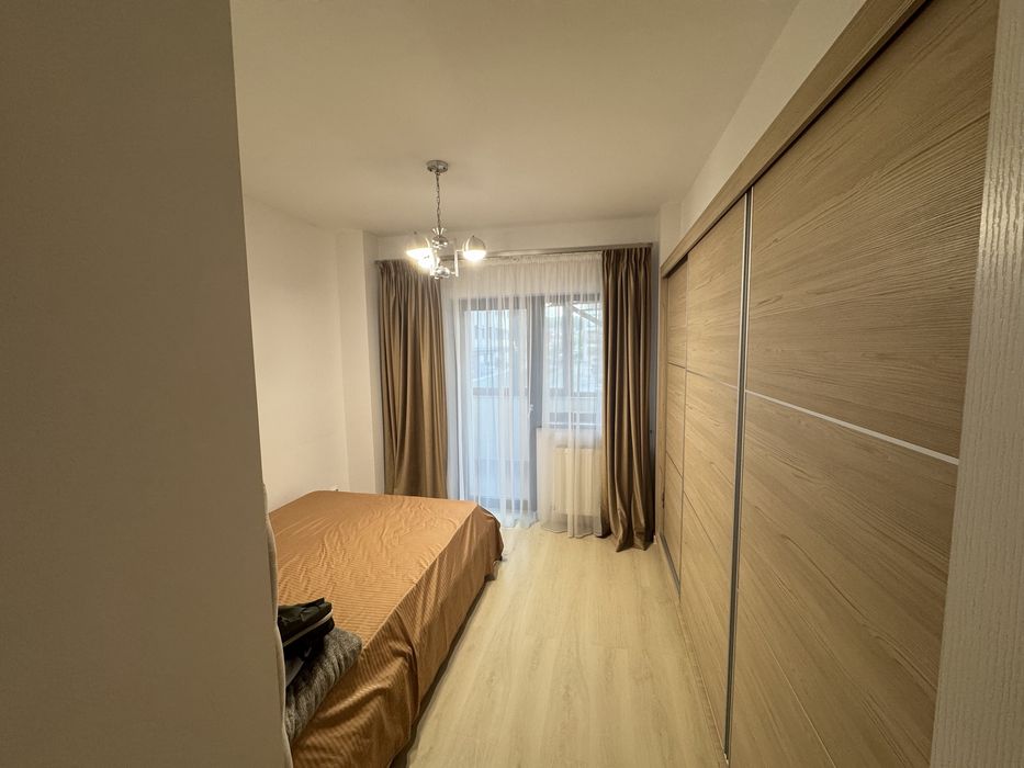 Apartament 3 camere - de inchiriat