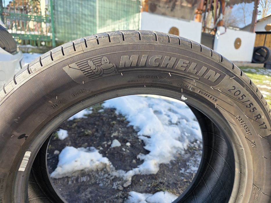 Vând cauciucuri vara