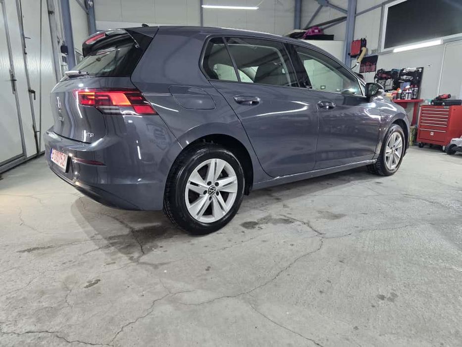 Volkswagen Golf 8 1.0 eTSI DSG