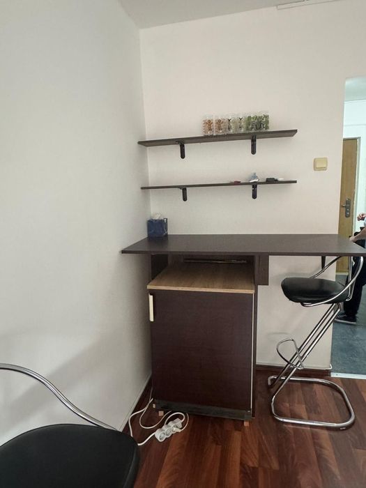 Închiriez garsonieră