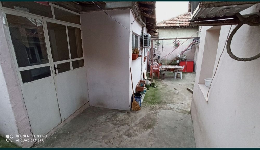 Продава се Къща в Варна, Автогара - 150 кв.м за 374 €/кв.м - Снимка #3