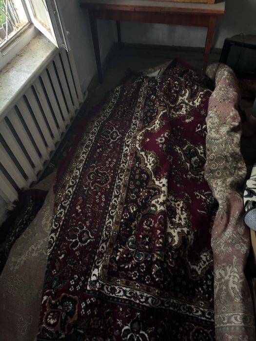 продам ковры разные