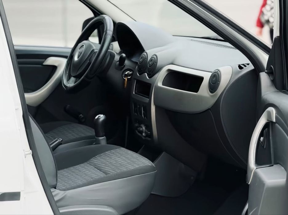 DACIA Logan 2010 — imagine 5