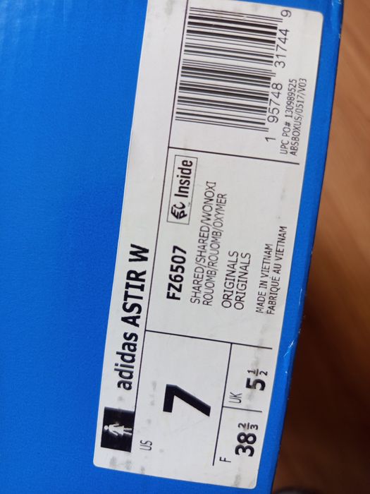 Кроссовки Adidas 37 размер
