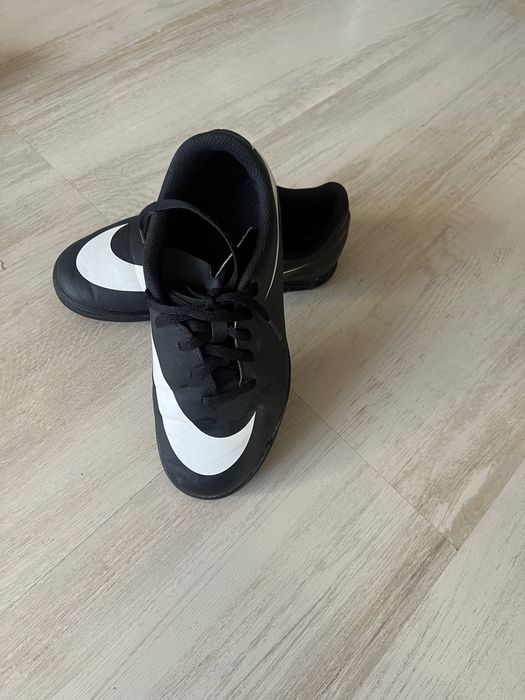 Детски футболни стоножки