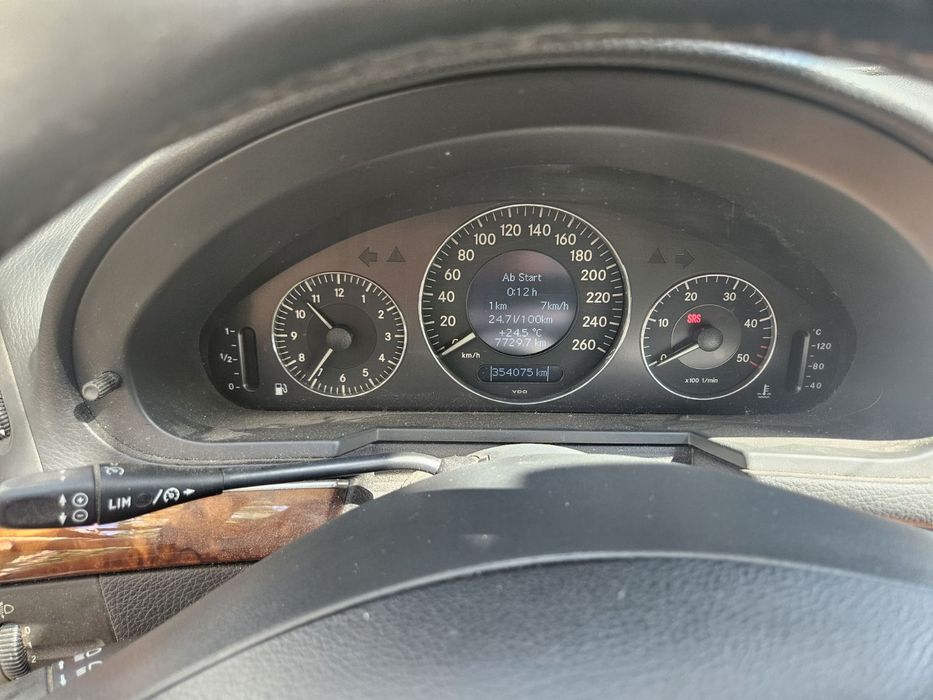 Продавам Mercedes