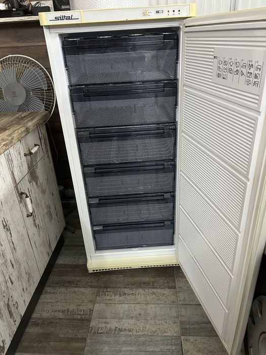 Италиански Фризер Siltal  работи перфектно