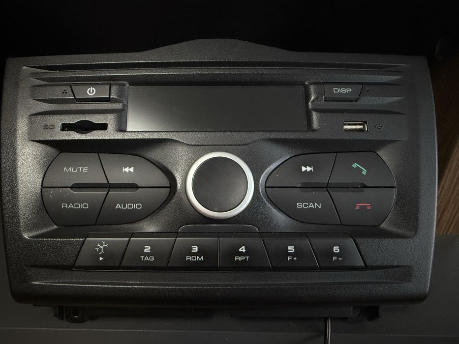 Продам магнитолу