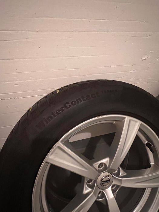 Джанти със зимни гуми 18" Volvo XC90 (2015-2024)