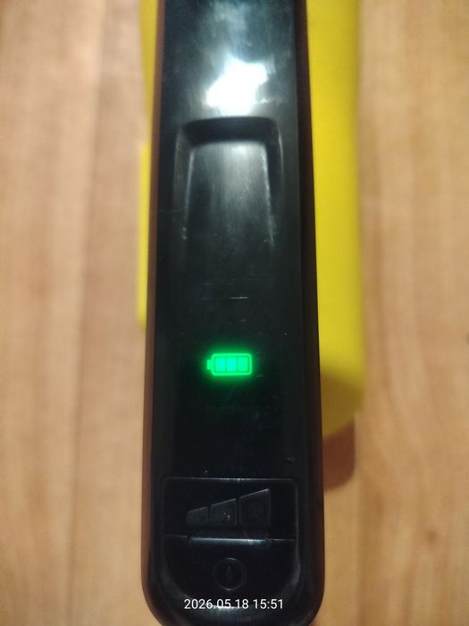 Продам Вертикальный пылесос Karcher VC-4s Cordless Plus