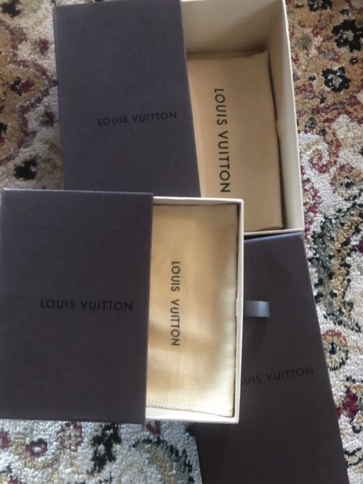 Футляры от  Cartier