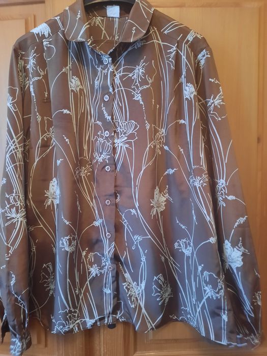 Minunată bluză maro cu imprimeu crem mărimea 48-50
