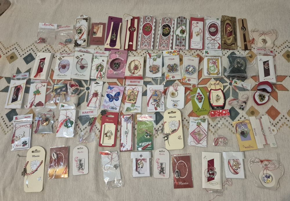 68 de mărțișoare la 65 de lei