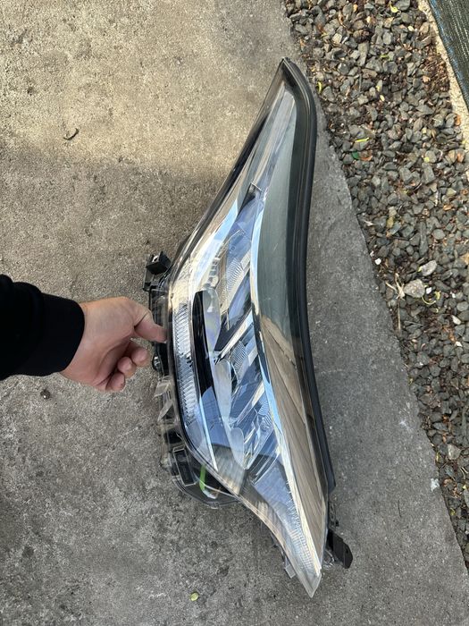 Far dreapta full led toyota chr.