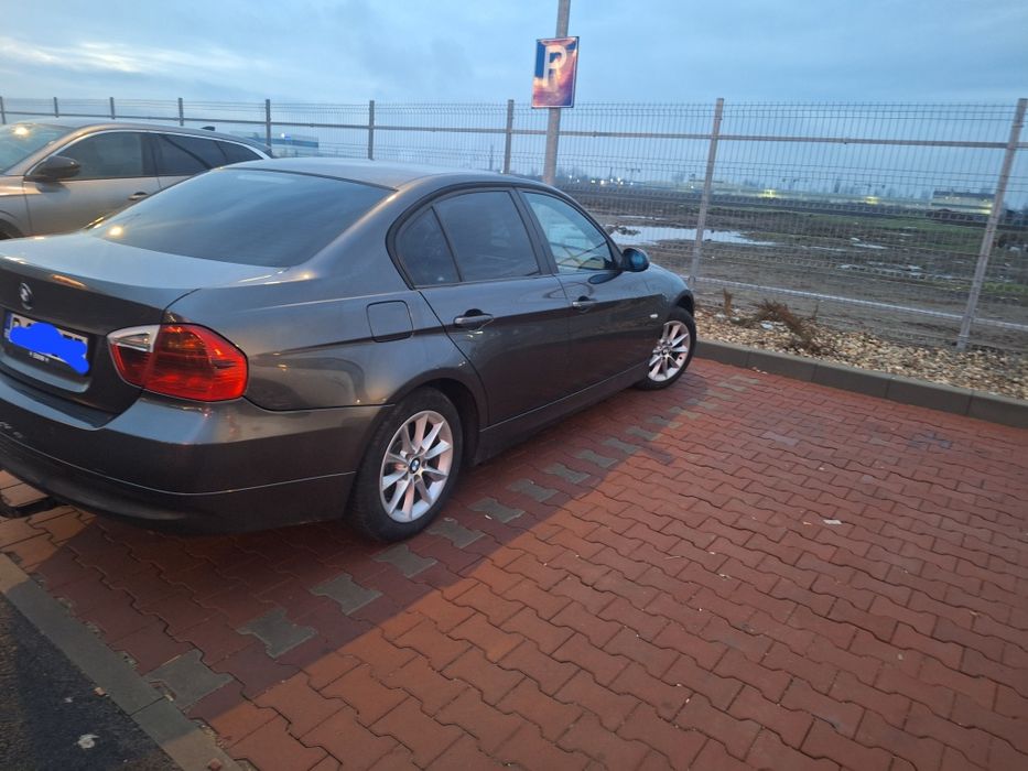 DE VANZARE-BMW seria 3 E90