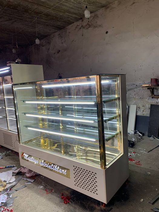 Витрина холодильник