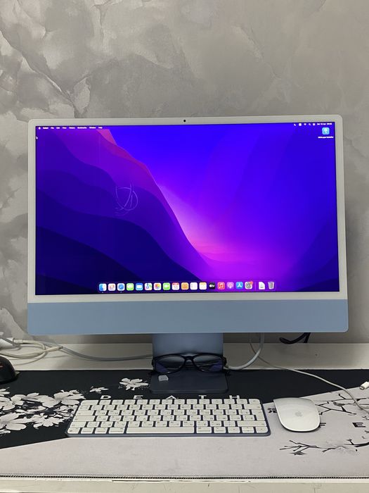 Продаю iMac M1, 8ГБ,256 ГБ