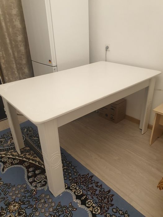 Стол в отличном состоянии