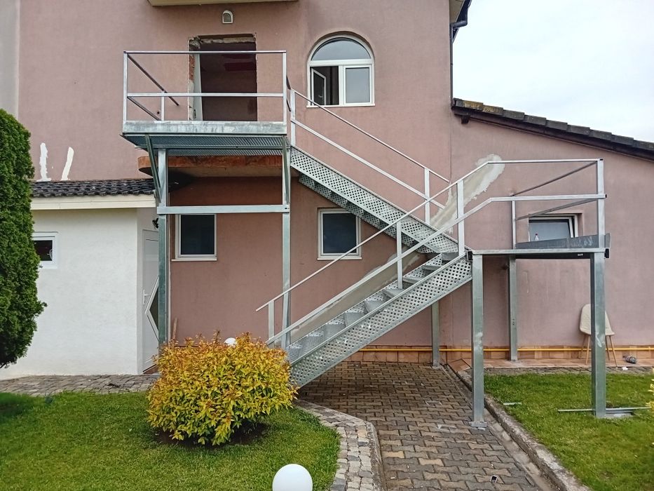 Scara metalica zincata 4mm grosime de incendiu