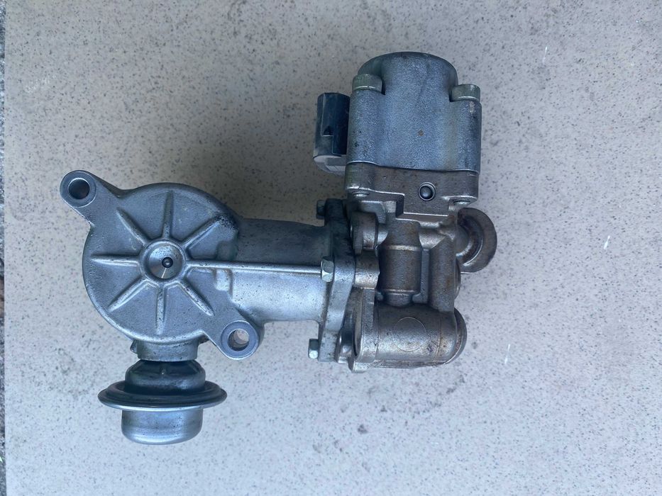 Помпа за високо налягане за Мерцедес C180 w204 Бензин