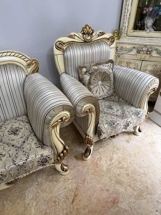 Set canapea cu fotolii si masa stil baroc venetian