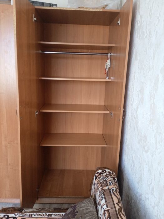 Продаю два шкафа