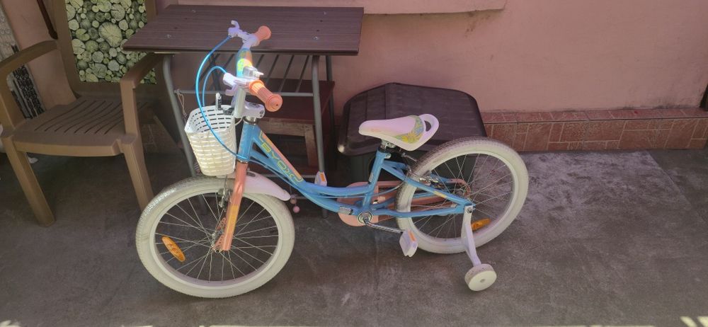 Bicicleta pentru fetite 6-9 ani
