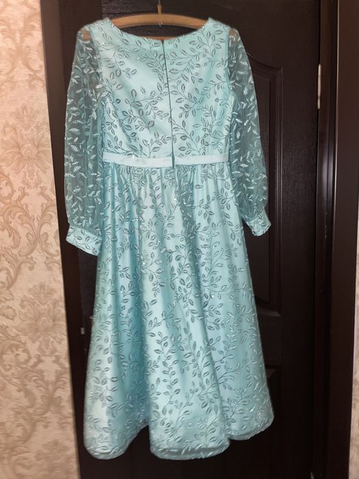 Потрясающее платье с фосфором