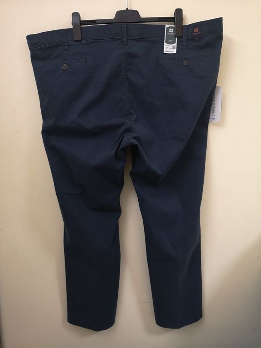 Pantaloni bărbați marime 3 XL